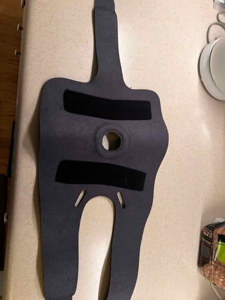 Photo of free Knee Braces: 1 MED, 1 Universal (Montclair) #3