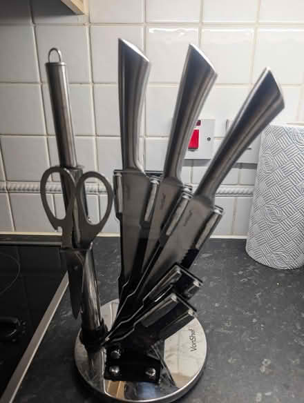 Photo of free Kitchen knives, sharpener, scissors (Blackwall, E14) #1