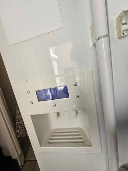 Photo of free American Fridge freezer (N16 Stoke Newington) #1