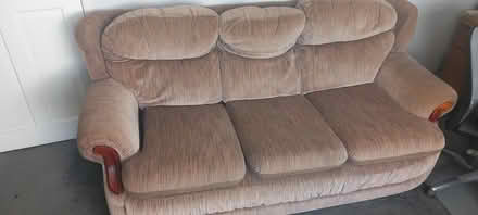 Photo of free 3 seater settee (Kilburn, Belper DE56) #1