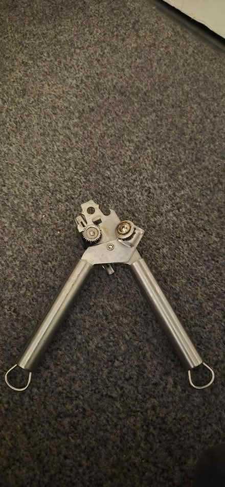 Photo of free Metal can opener (E17) #2