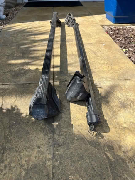 Photo of free Thule roof racks (KT19 8FZ) #2