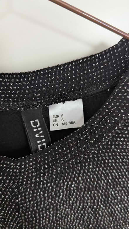 Photo of free Long sleeve crop tops (CR0) #2