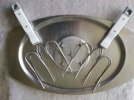 Photo of free Roast tray & forks (Kendal LA9) #1