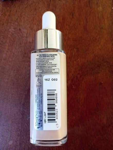 Photo of free L'Oréal true match serum (Quernmore LA2) #2