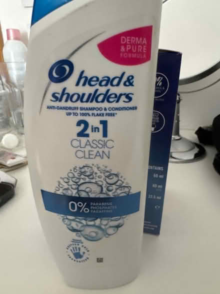 Photo of free Head and shoulders shampoo 450ml (Hampstead, mw3) #1