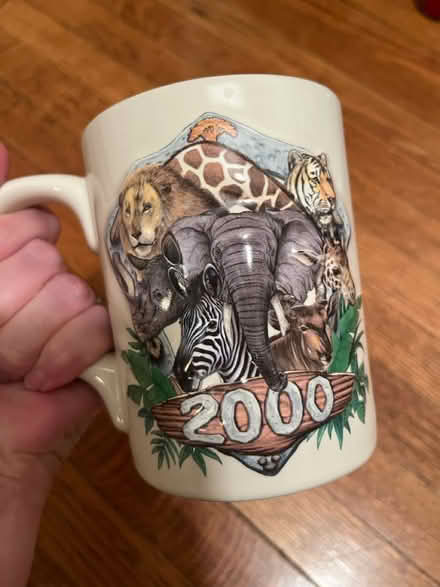 Photo of free Disney Animal Kingdom mug (20 oz) (Kensington Brooklyn) #2