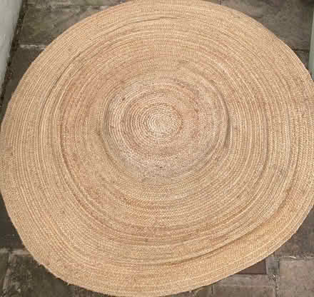 Photo of free Round jute rug (Dublin) #1