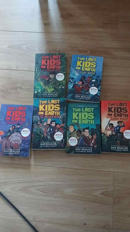 Photo of free Last kids on earth book bundle (Pensby) #1