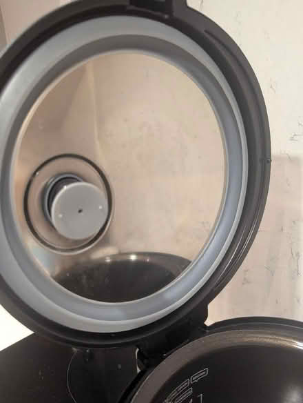 Photo of free Rice cooker (Harrogate HG2) #3