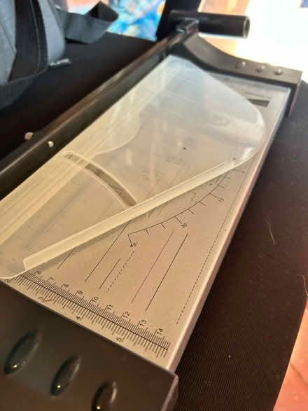 Photo of free Guillotine (North fort st EH6) #2