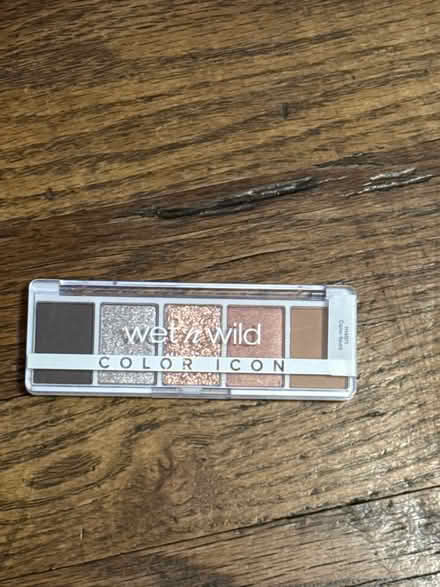 Photo of free 5 Color Wet n Wild Palette (Clason Point Bronx NY) #1