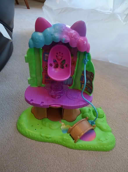 Photo of free Gabby's dollhouse Kitty fairy's garden treehouse (Tolworth KT5) #1