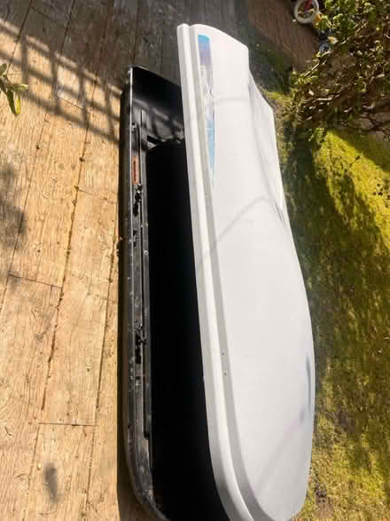 Photo of free Thule alpine 900 roof box (Preston/ashton PR5) #3