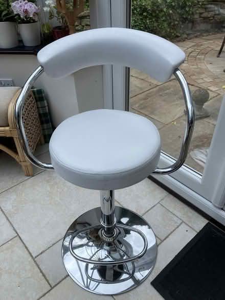 Photo of free White bar stool (Little Malvern WR14) #1