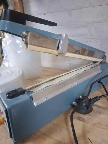 Photo of free Impulse sealer and bags (Se9 4ae) #2