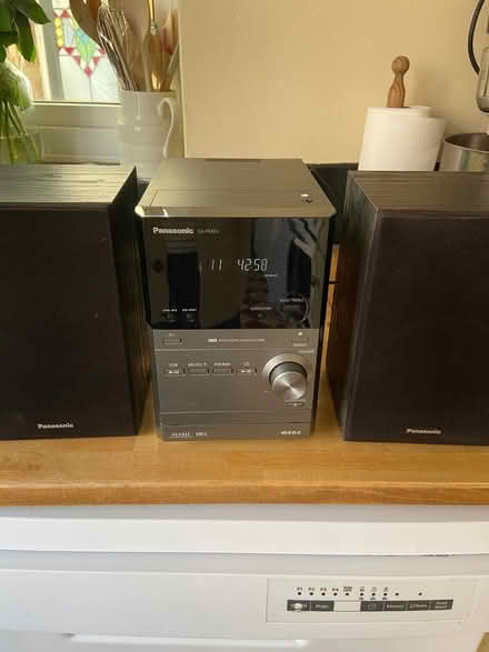 Photo of free CD player (Maidenhead SL6) #1