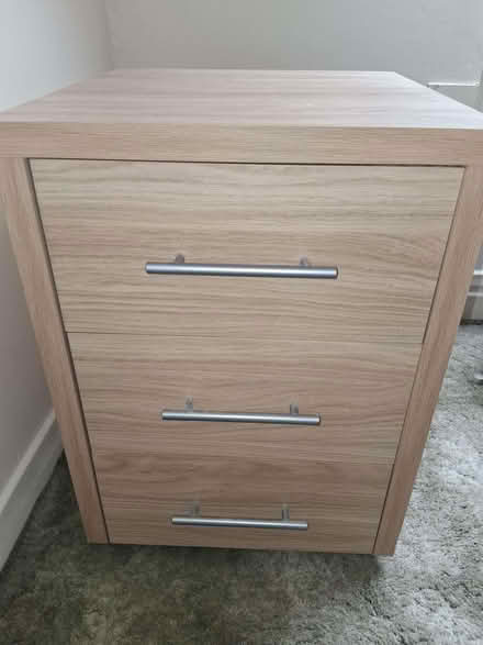 Photo of free Small chest of drawers (Gleneagles area, Wboro NN8) #1