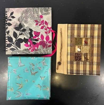 Photo of free Three photo albums (West Common AL5) #1
