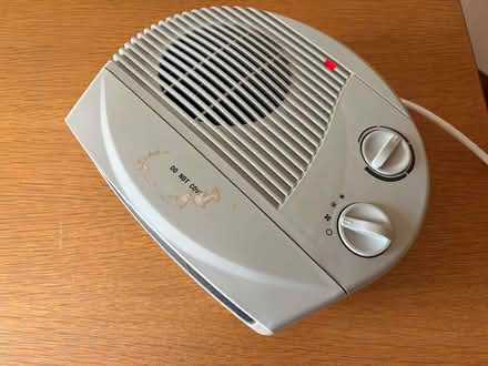 Photo of free Electric fan (Pangbourne RG8) #1