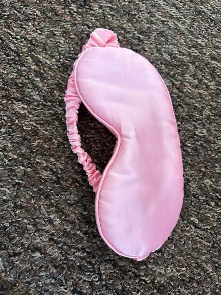 Photo of free Pink sleep eye mask (Skerton LA1) #1