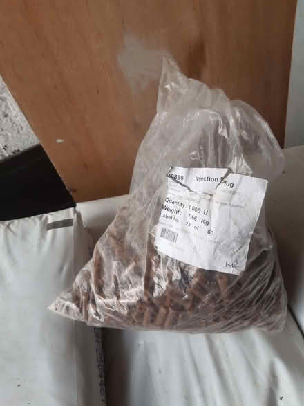 Photo of free 19 bags dry render unopened plus sundries (Saltburn by the Sea TS12) #2