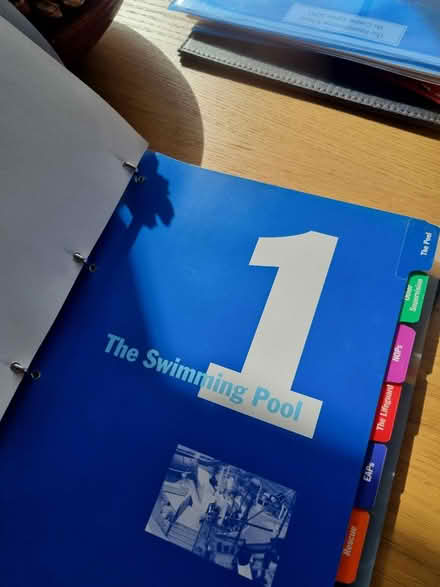 Photo of free Life guard education folder (SE20) #3