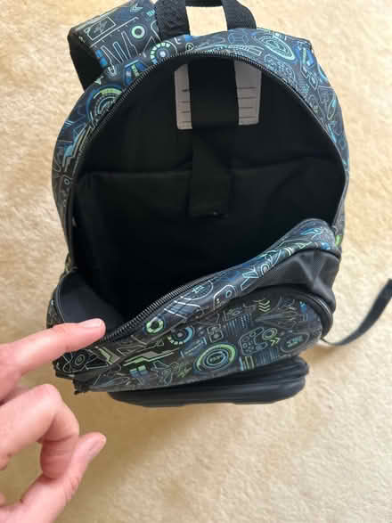 Photo of free Smiggle gaming backpack (Caversham RG4) #2