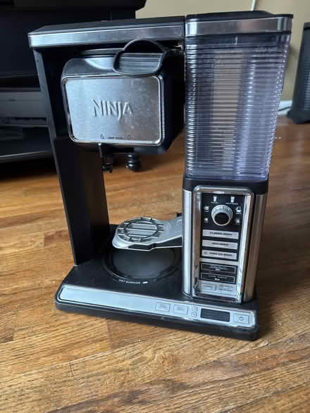 Photo of free Ninja XL Hot/Cold Coffee Maker (Clason Point Bronx NY) #1