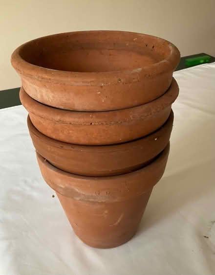 Photo of free 4 Terracotta flowerpots (Oswestry SY11) #1
