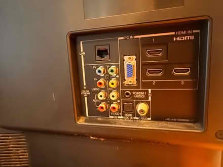 Photo of free 40” Toshiba HD TV with remote (Newmarket) #4