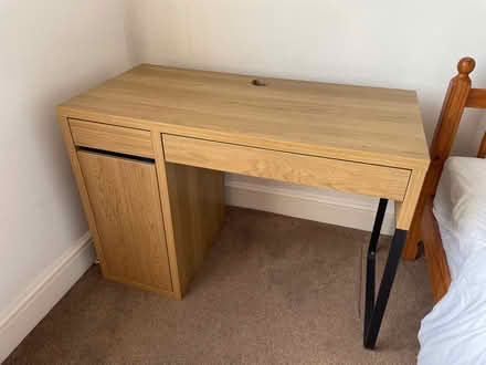 Photo of free IKEA desk (Brownswood Park N4) #1