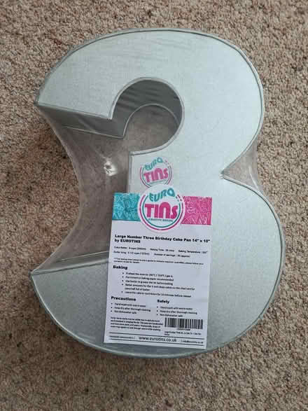 Photo of free Cake tin (Harrogate) #1