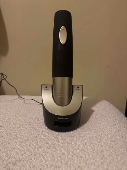 Photo of free Cuisinart electric wine opener (Bushrod, Oakland) #1