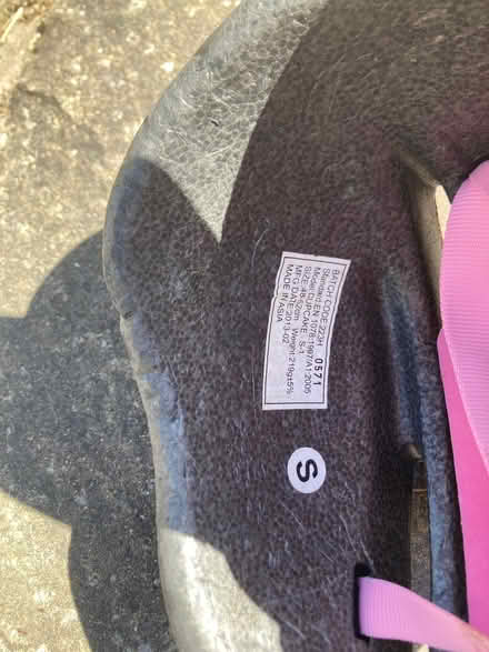 Photo of free Small Pink Bike Helmet (Aigburth L19) #2
