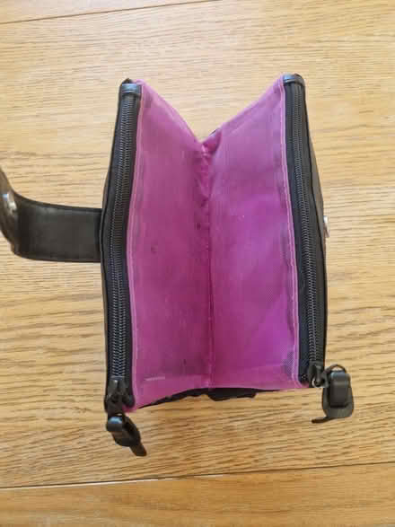 Photo of free 2 make up bags (SE10) #3