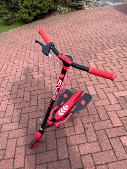 Photo of free Flyer Scooter (Kingennie DD5) #3