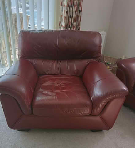 Photo of free Beautiful Red Leather Armchair (CT15) #1