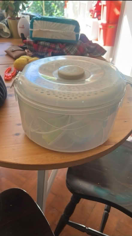 Photo of free Breast pump, bottles and steriliser (Sydenham SE26) #1