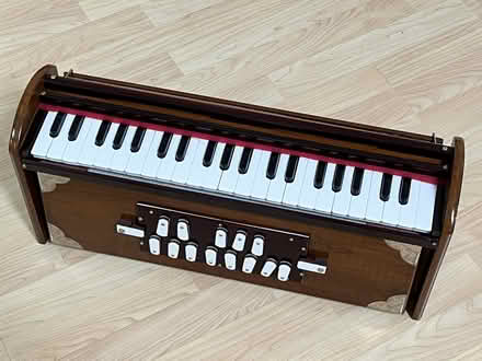 Photo of free Harmonium (Wolfe & Reed) #1