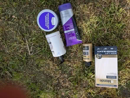 Photo of free Hair dye and toning treatment (Morden SM4) #1