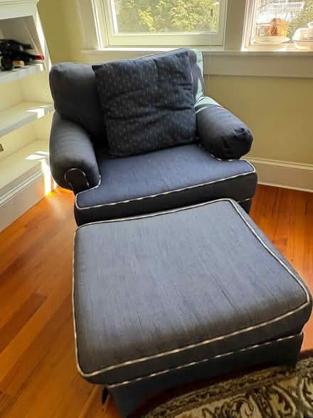 Photo of free Plaid 4-cushion sofa set (SMith Neck Rd) #3