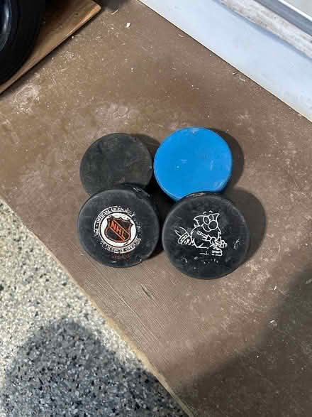 Photo of free Hockey pucks (Kanata (Katimavik)) #1