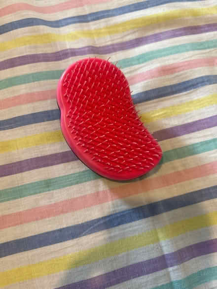 Photo of free Used tangle teezer (KT3 new malden) #1