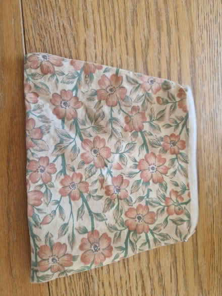 Photo of free 2 make up bags (SE10) #2