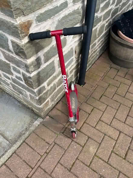 Photo of free Kids Red Scooter (Kingennie DD5) #2