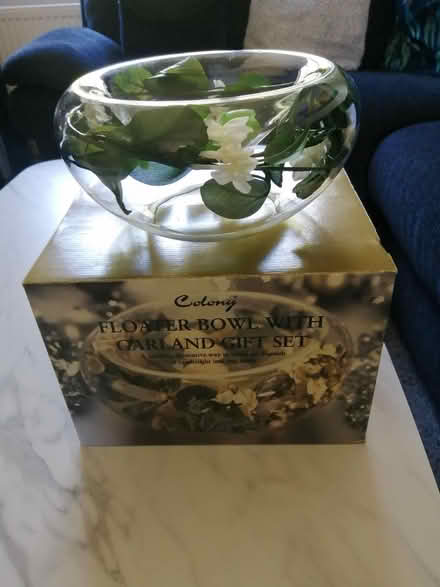 Photo of free Floral bowl with garland (Rogerstone) #2