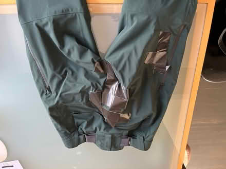 Photo of free snow pants men’s med, ripped (Berkeley) #1