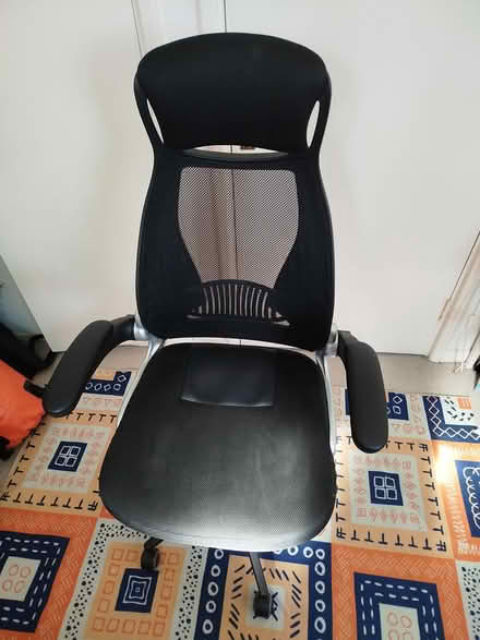 Photo of free Office/desk chair (Kew Bridge, W4) #1