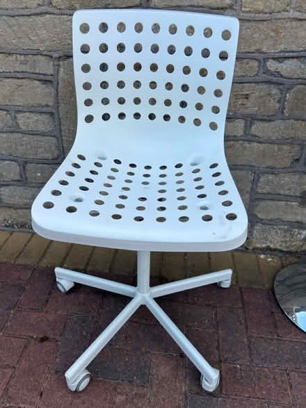 Photo of free High Stool & Desk chair (BA2) #3